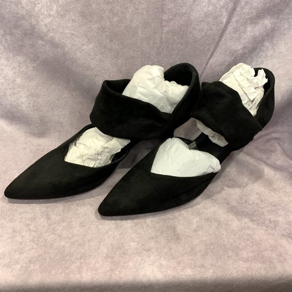 Coutgo Low Kitten Heel. Pointed Toe. Slip on. Ankle Strap Shoes NWOT! - Picture 2 of 4